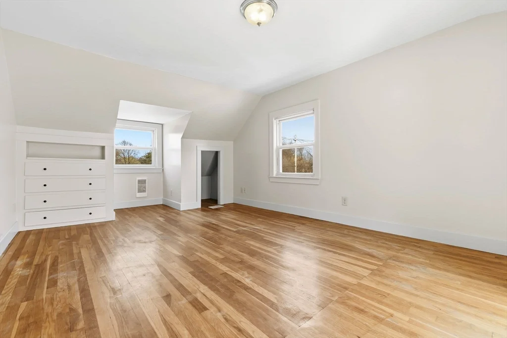 324 Lowel St, Peabody