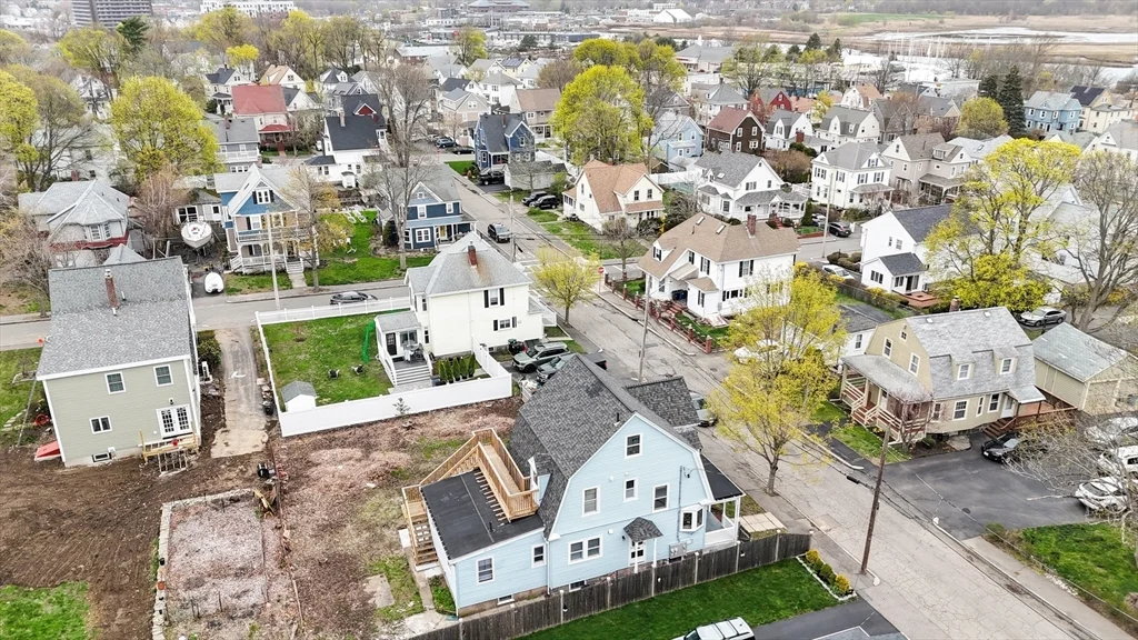 31 Graham St, Quincy