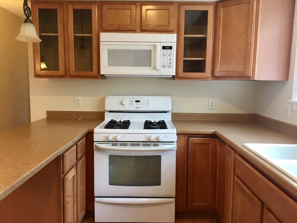 63 Ellerton St, Revere