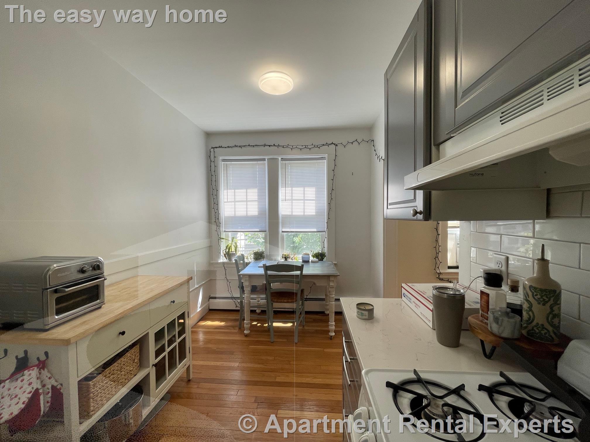 36 College Ave, Davis Square