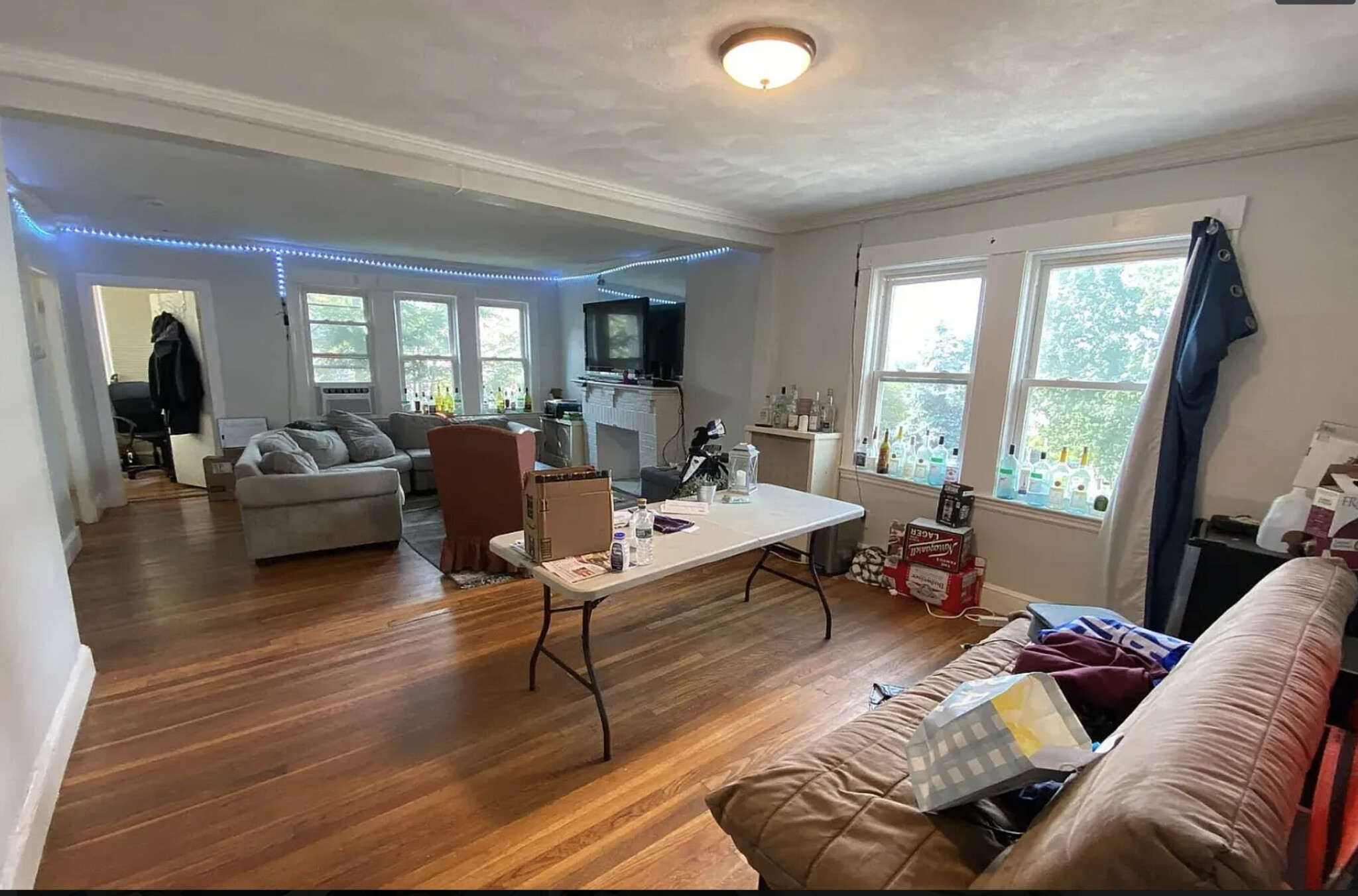 289 Foster, Brighton