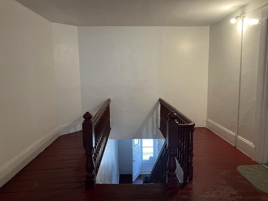 272 Front St, Manchester