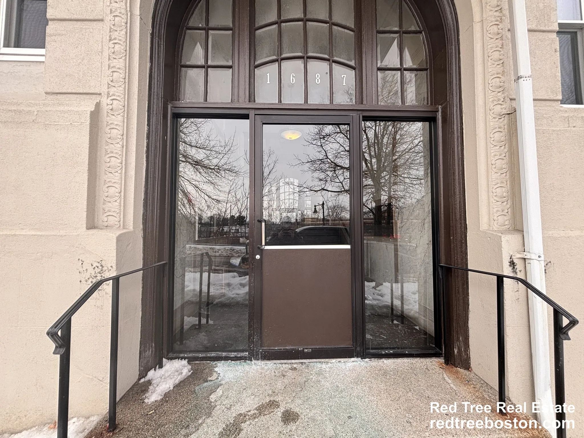 1687 Commonwealth Ave, Brighton