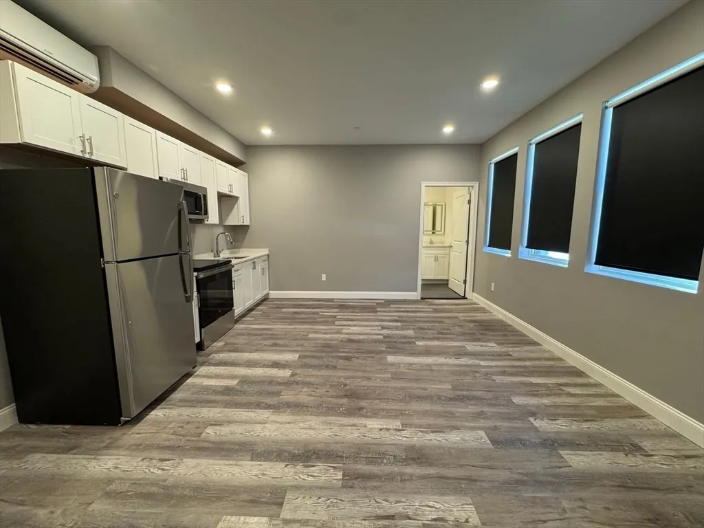 1473 N Shore Rd, Revere