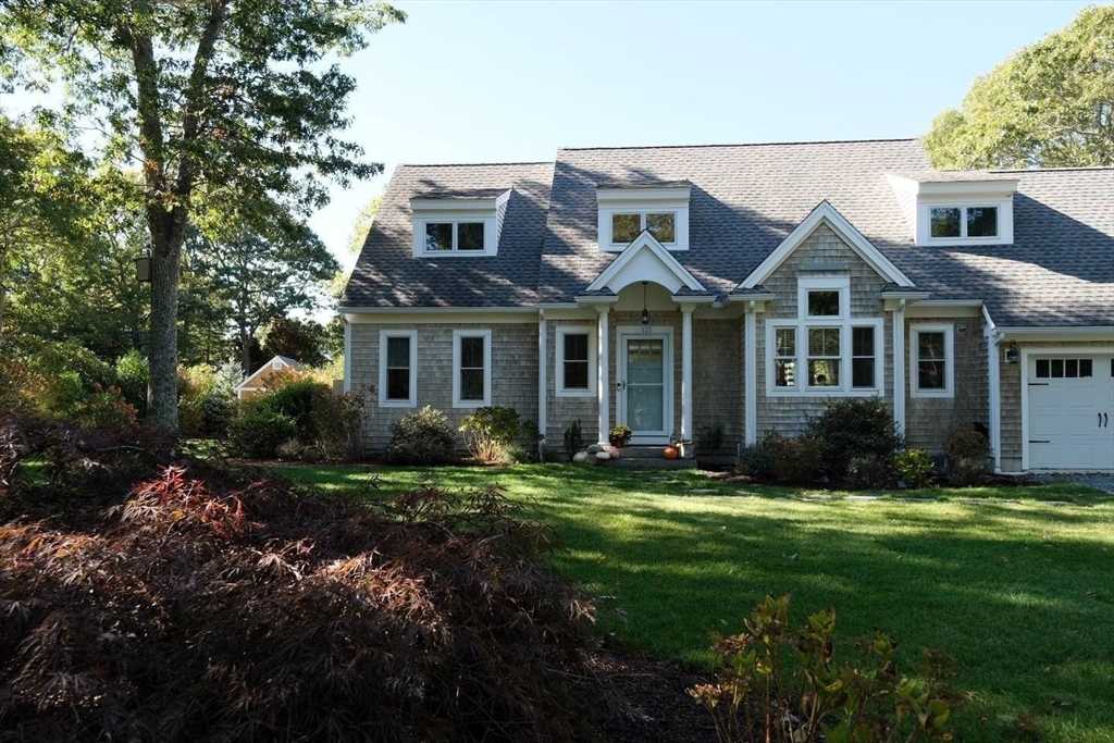 110 Clamshell Cove Rd, Cotuit