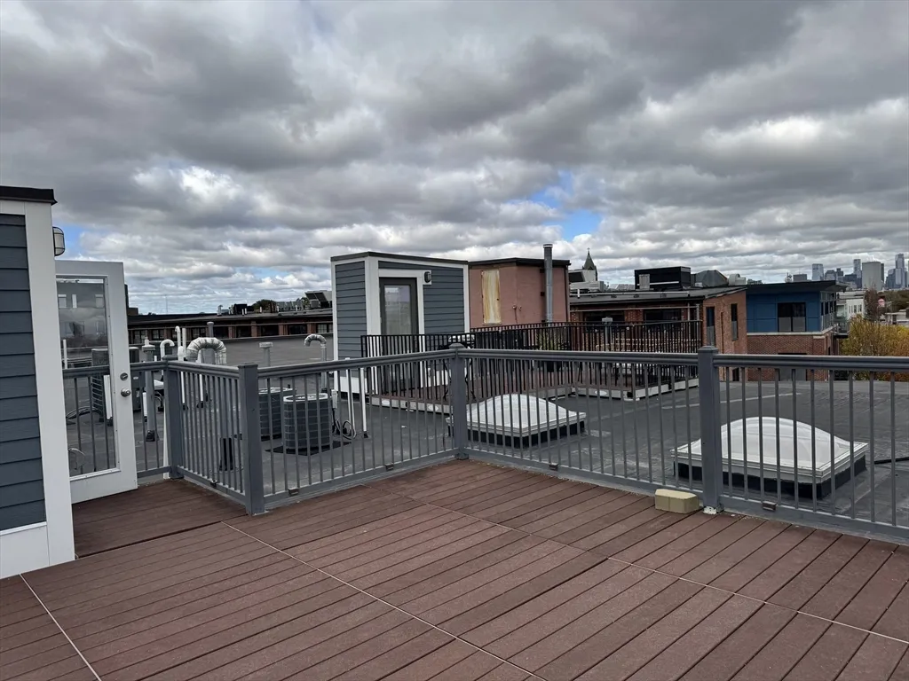 950 Dorchester Ave, Dorchester