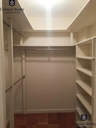 101 Monmouth St, Longwood