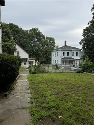 20 Temple St, Fitchburg