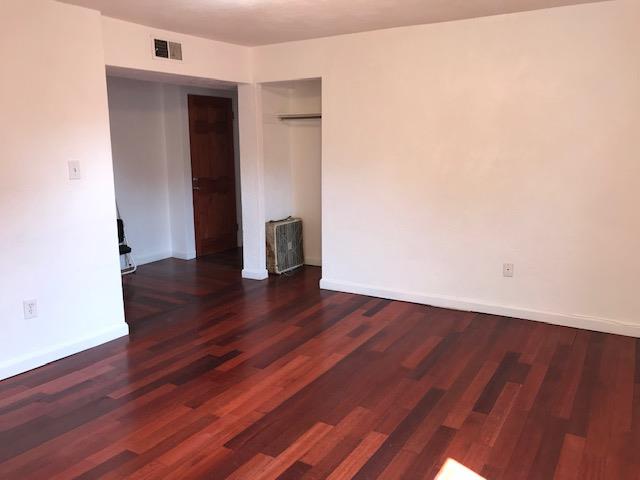 70 School St, The Port