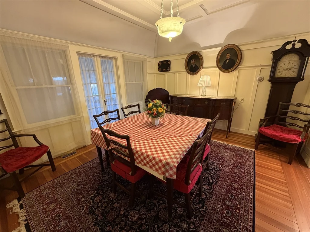 630 Washington St, Gloucester