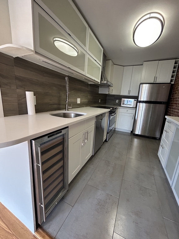 608 Massachusetts Ave, South End