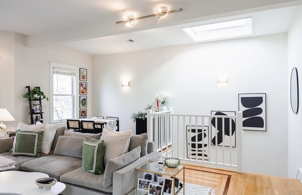 663 E 7th, South Boston