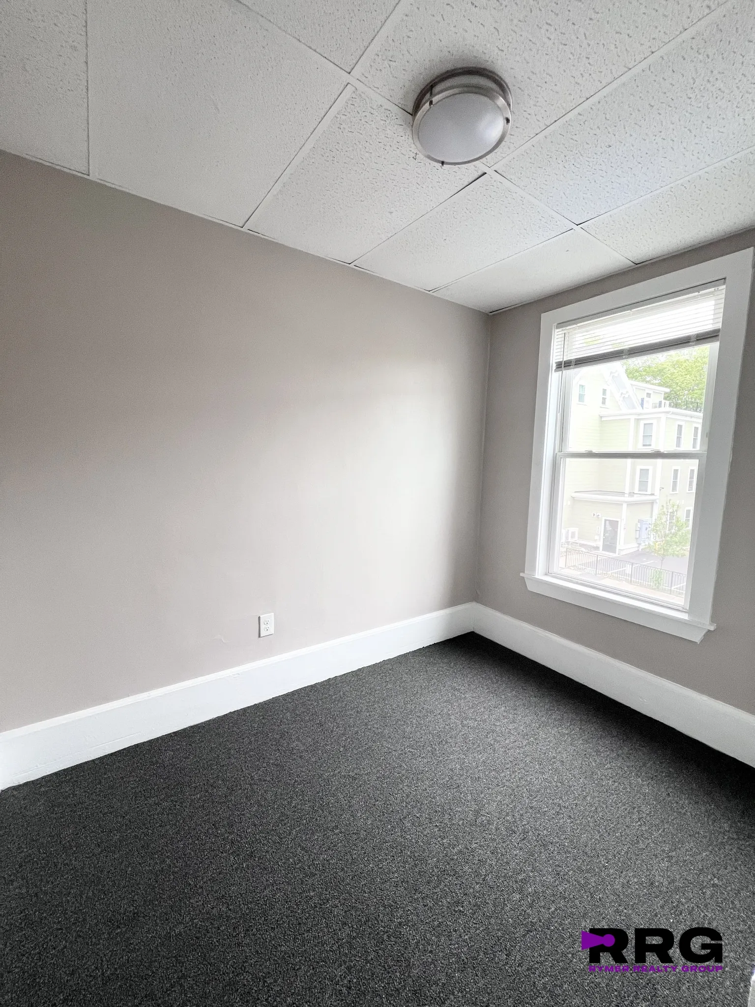 52 Blue Hill Ave, Roxbury