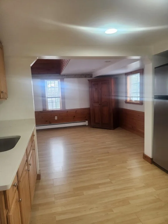 92 Main St, Hopkinton