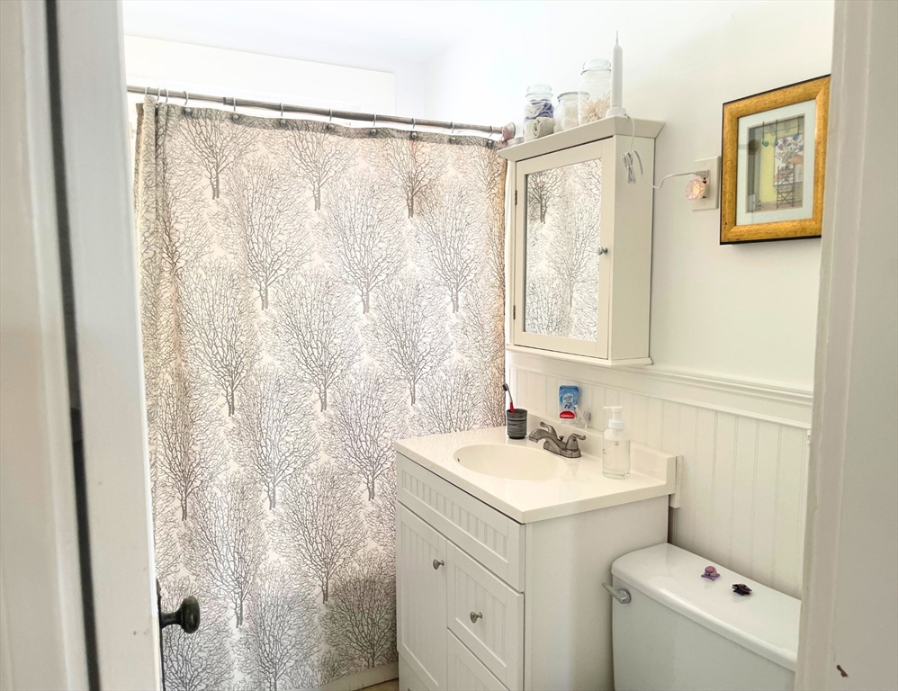 174 Ocean Ave West, Salem