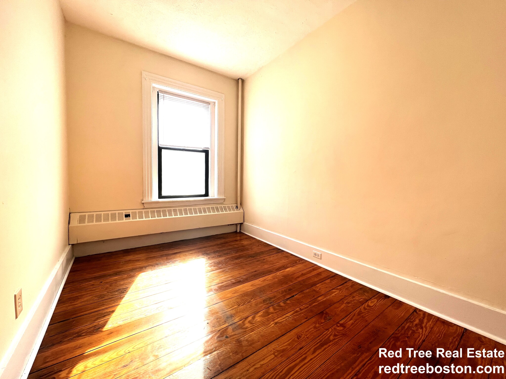 5 Glen Rd, Jamaica Plain