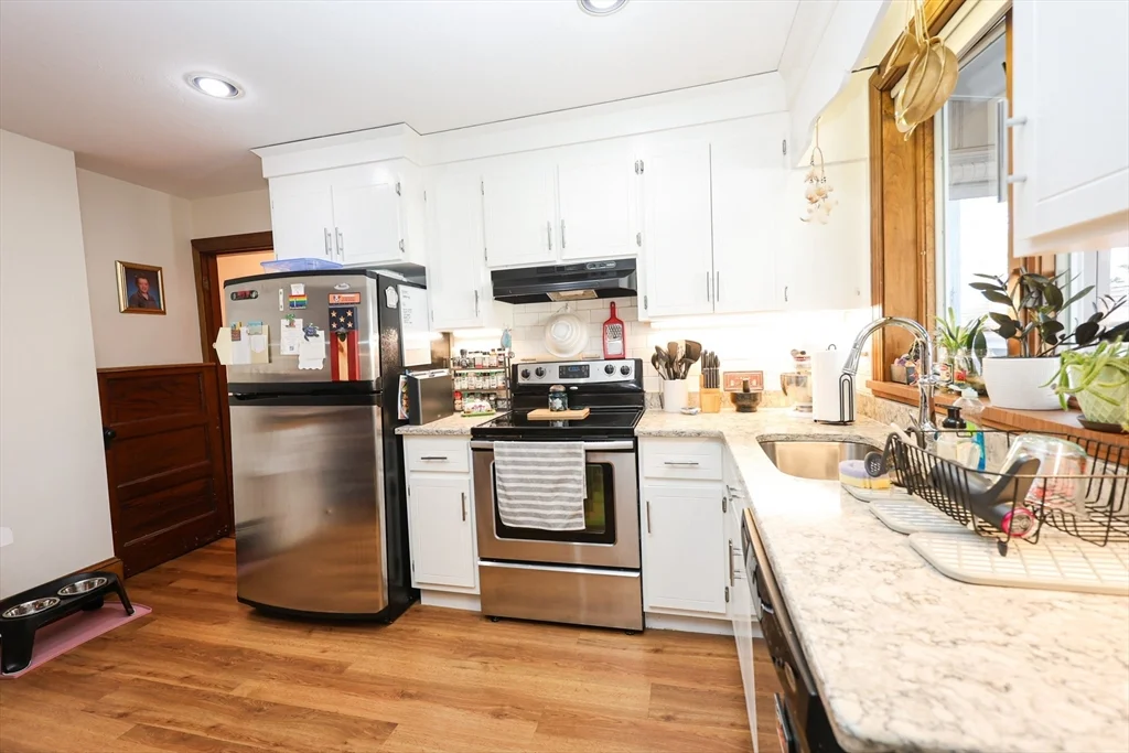 19 Burton Ter, Weymouth