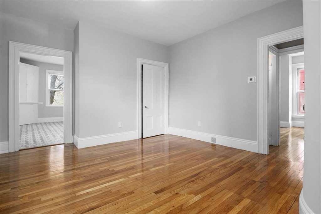 34 Neponset Ave, Hyde Park