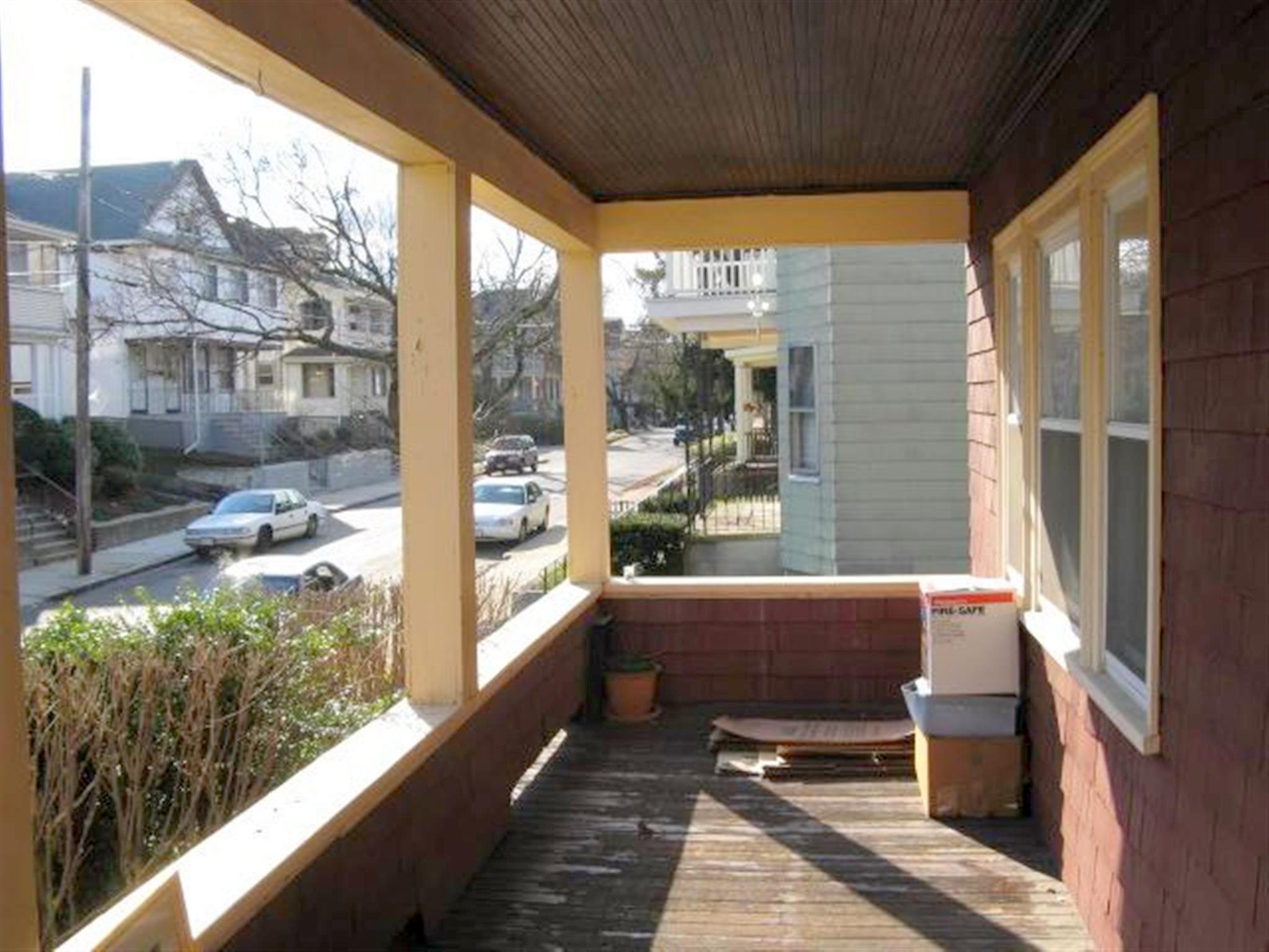 2.5 bed, 1 bath apartment for rent at 19 Quincy St Unit 19, Medford — photo 7 of 8