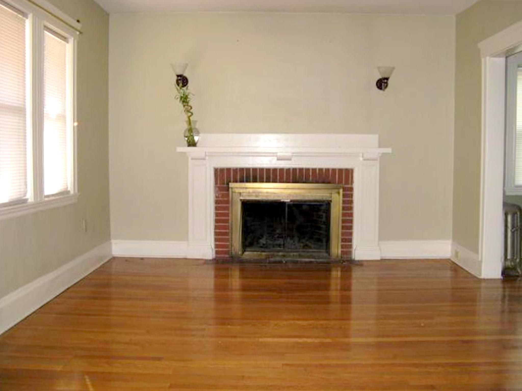 2.5 bed, 1 bath apartment for rent at 19 Quincy St Unit 19, Medford — photo 3 of 8