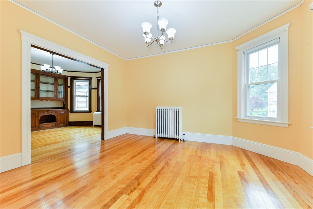 652 South, Roslindale