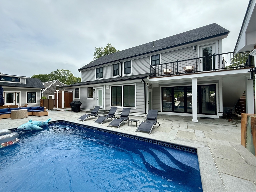 14 Bernard Circle, Tisbury