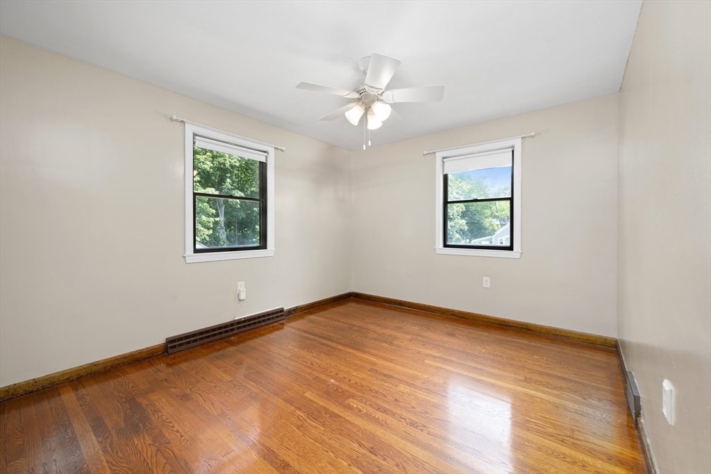 47 Oriole Dr, Dracut