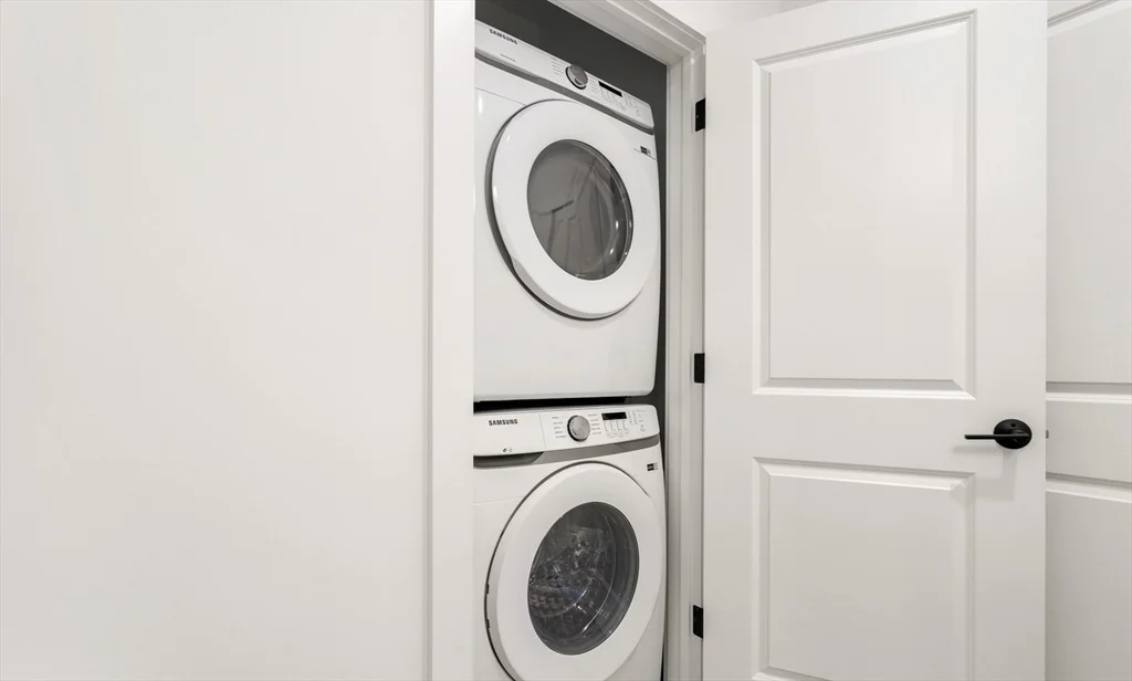 600 Broadway, Everett