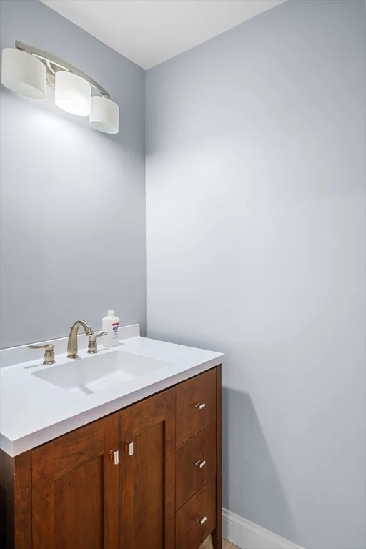 60 Ellsworth Rd, Peabody