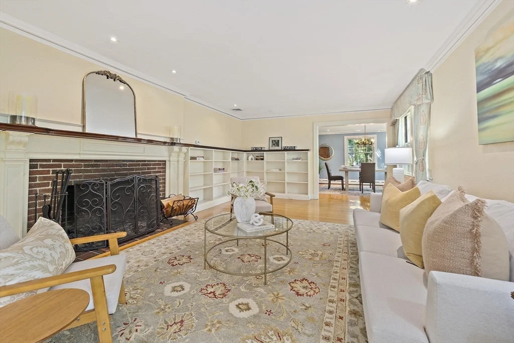 19 Ridge Rd, Newton