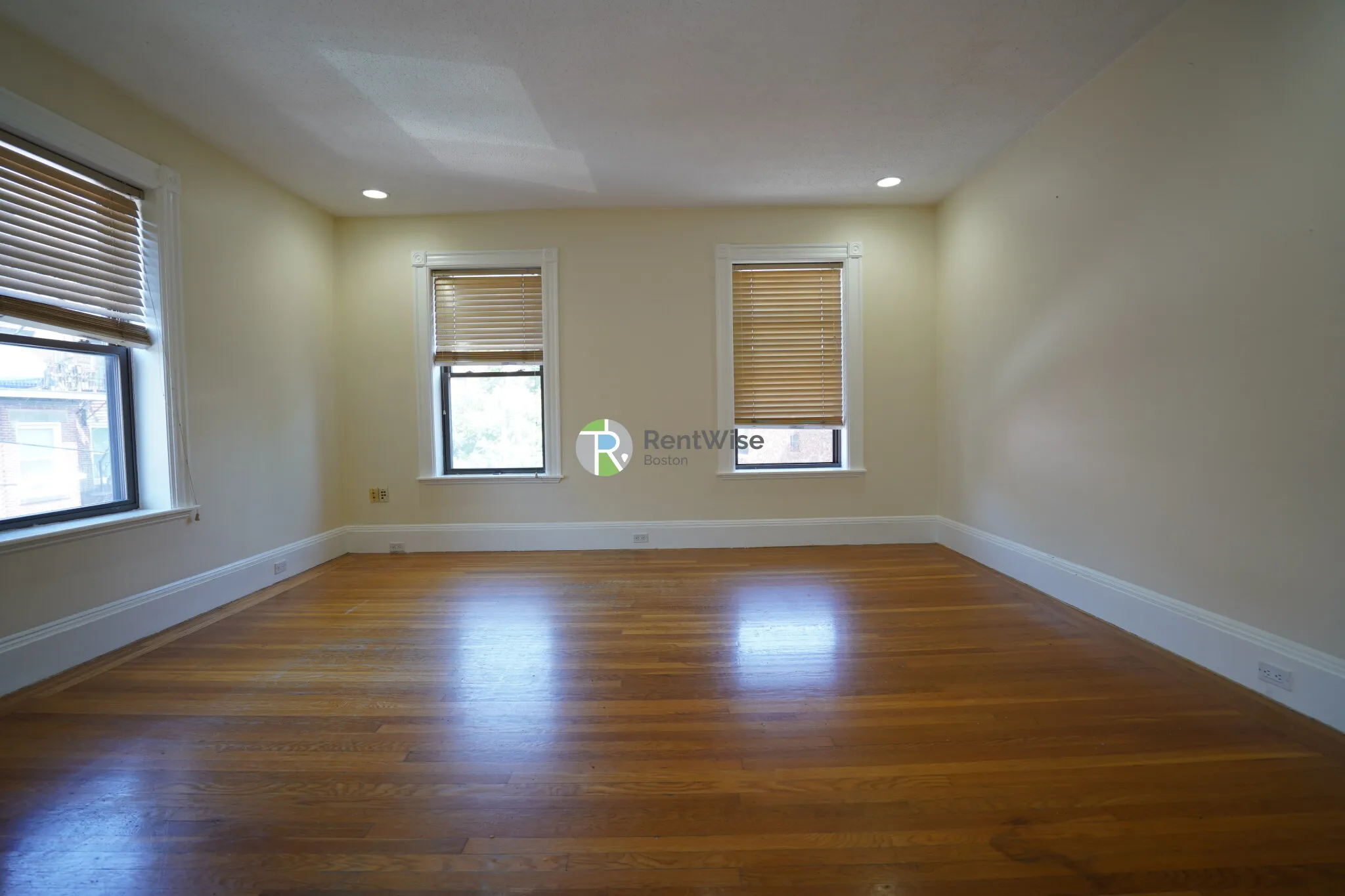 12 Dean Rd, Brookline