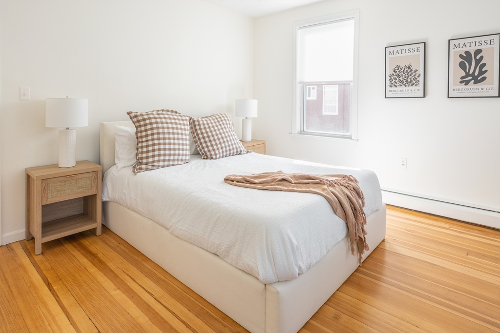 34 White Pl, White Place