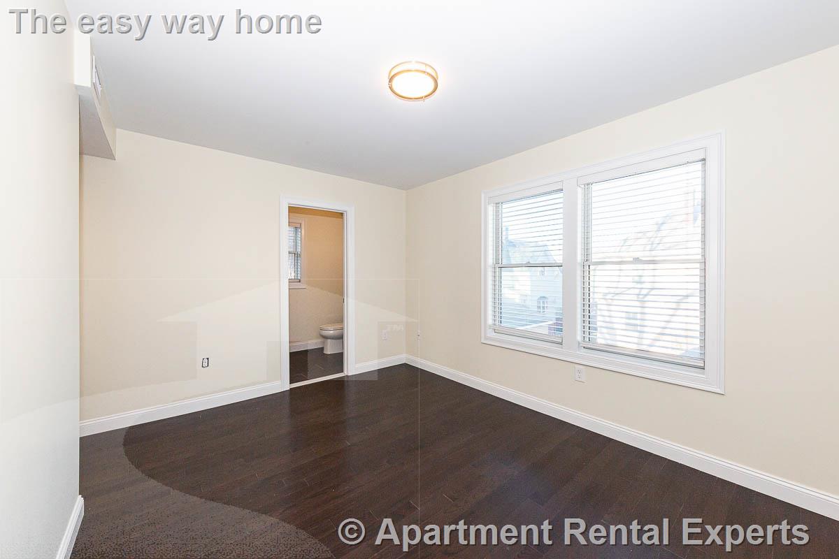 5 Malvern Ter, Tufts