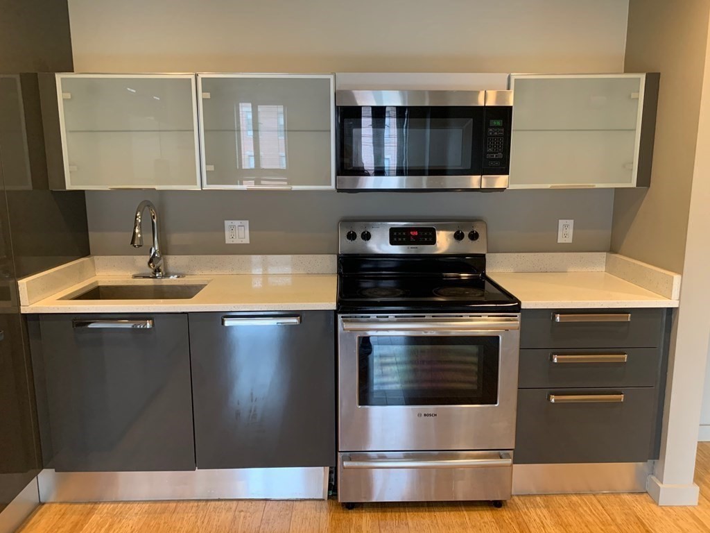 691 Massachusetts Ave, South End