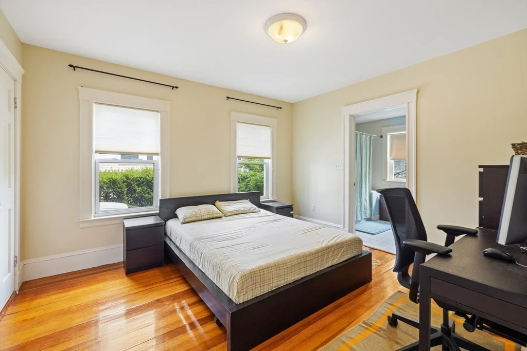 29 Worcester St, Belmont