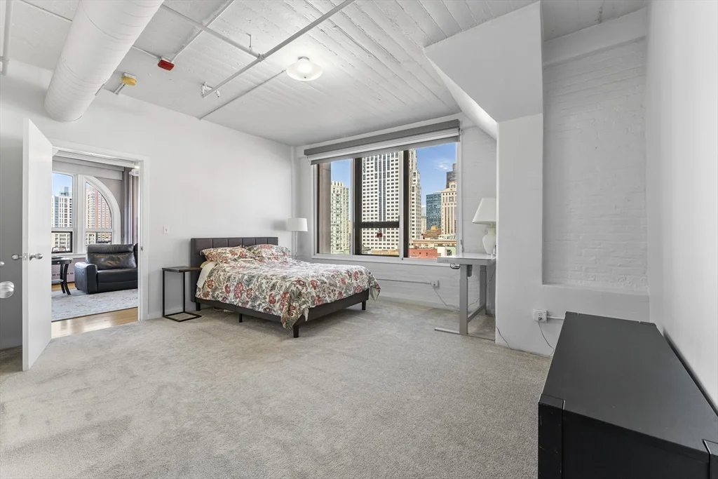 210 South, Leather District