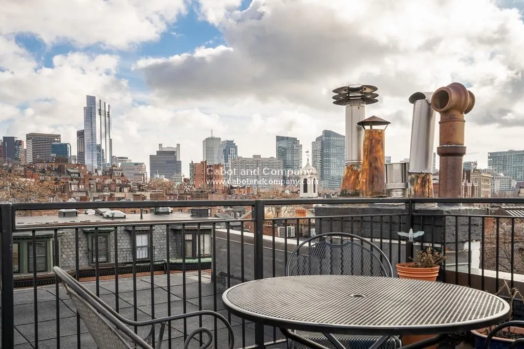 112 Pinckney St, Beacon Hill