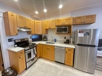 26 Irving St, Beacon Hill