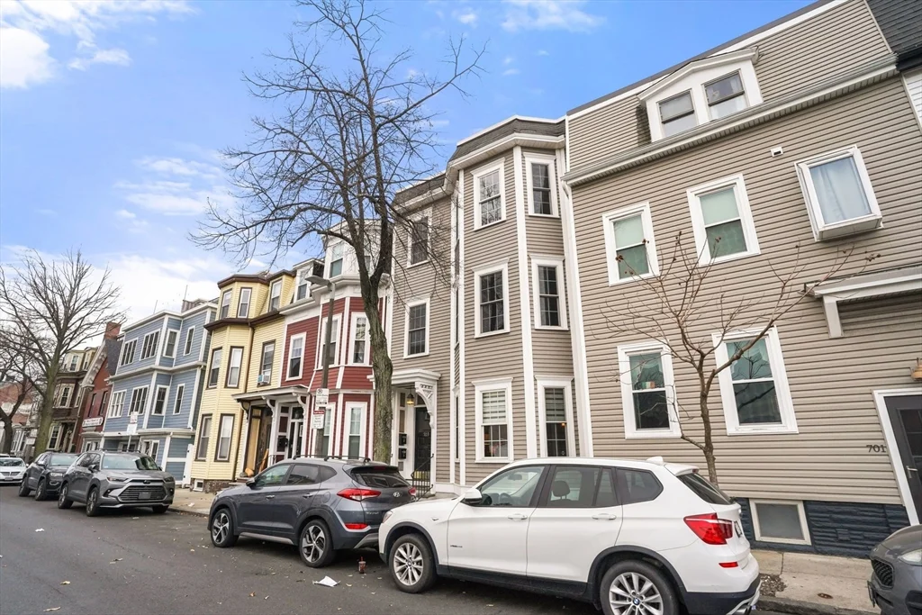 703 East 4th St, South Boston