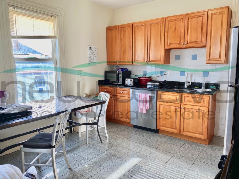 190 Highland St, Roxbury