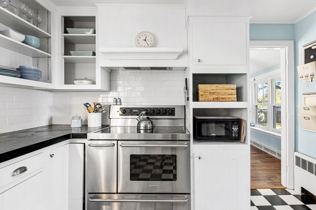 17 Musquashicut Ave, Minot