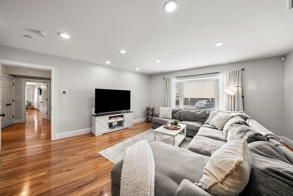 120 West 7th, South Boston