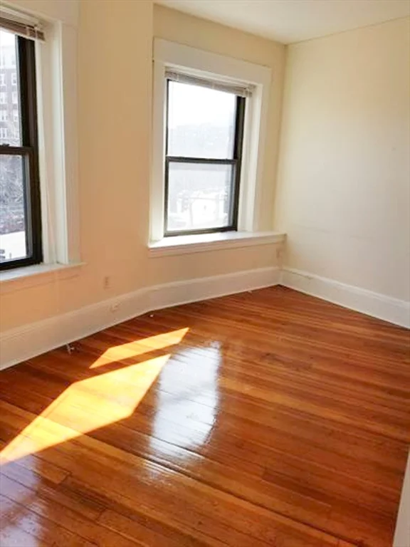 1390 Beacon, Coolidge Corner