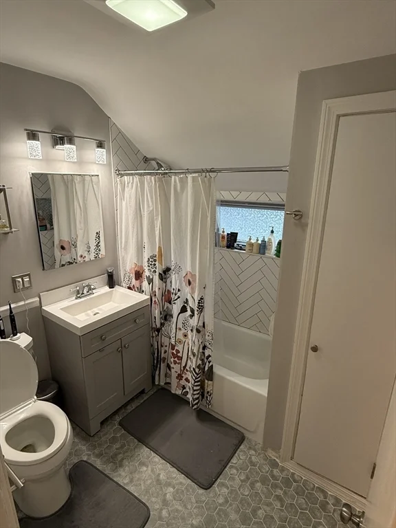 229 Spring St, Medford