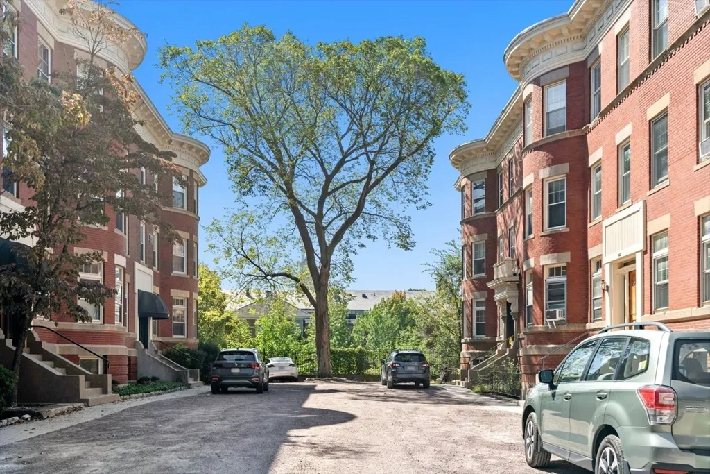 143 Longwood Ave, Coolidge Corner