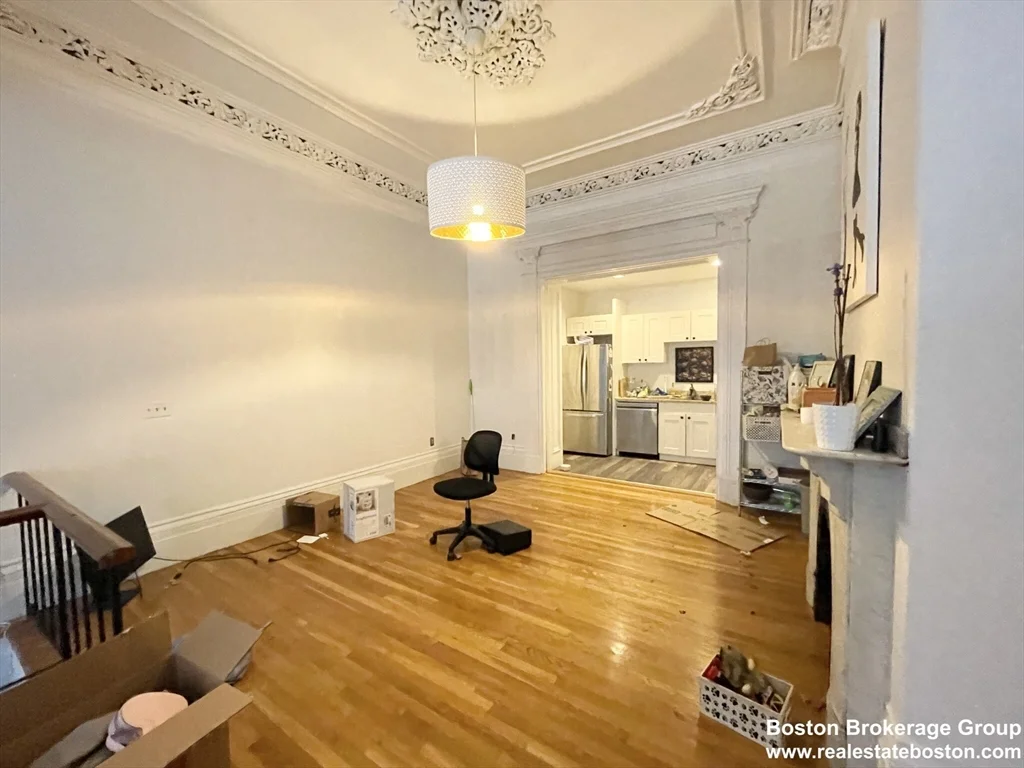 670 Massachussetts, South End