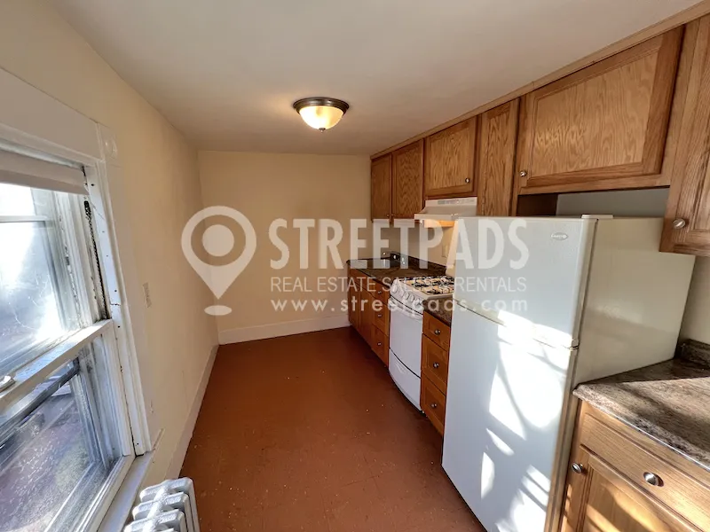 381 Harvard St, Mid-Cambridge