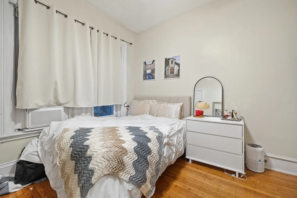 259 Beacon St, Back Bay