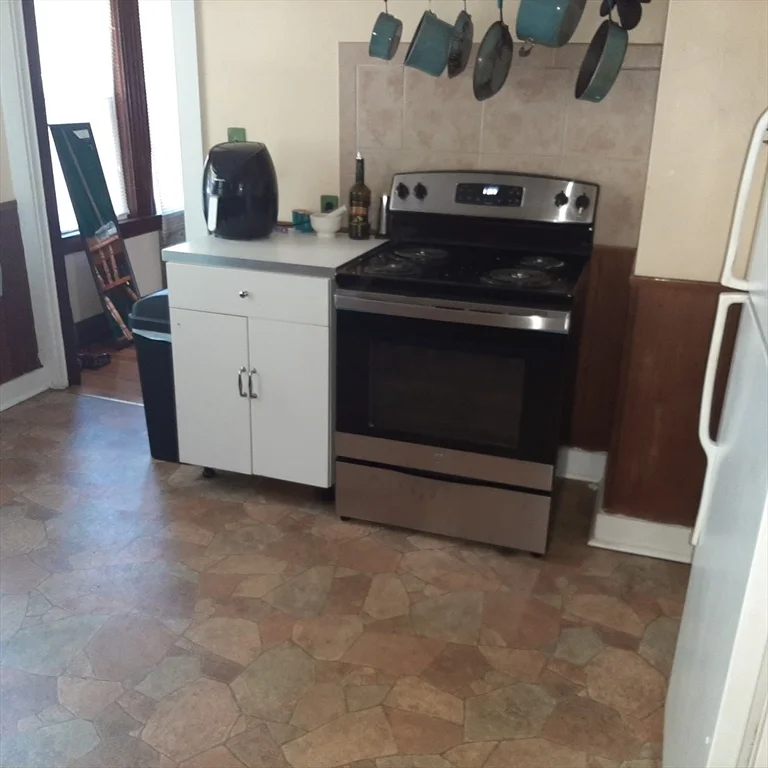 124 Bishop St, Framingham