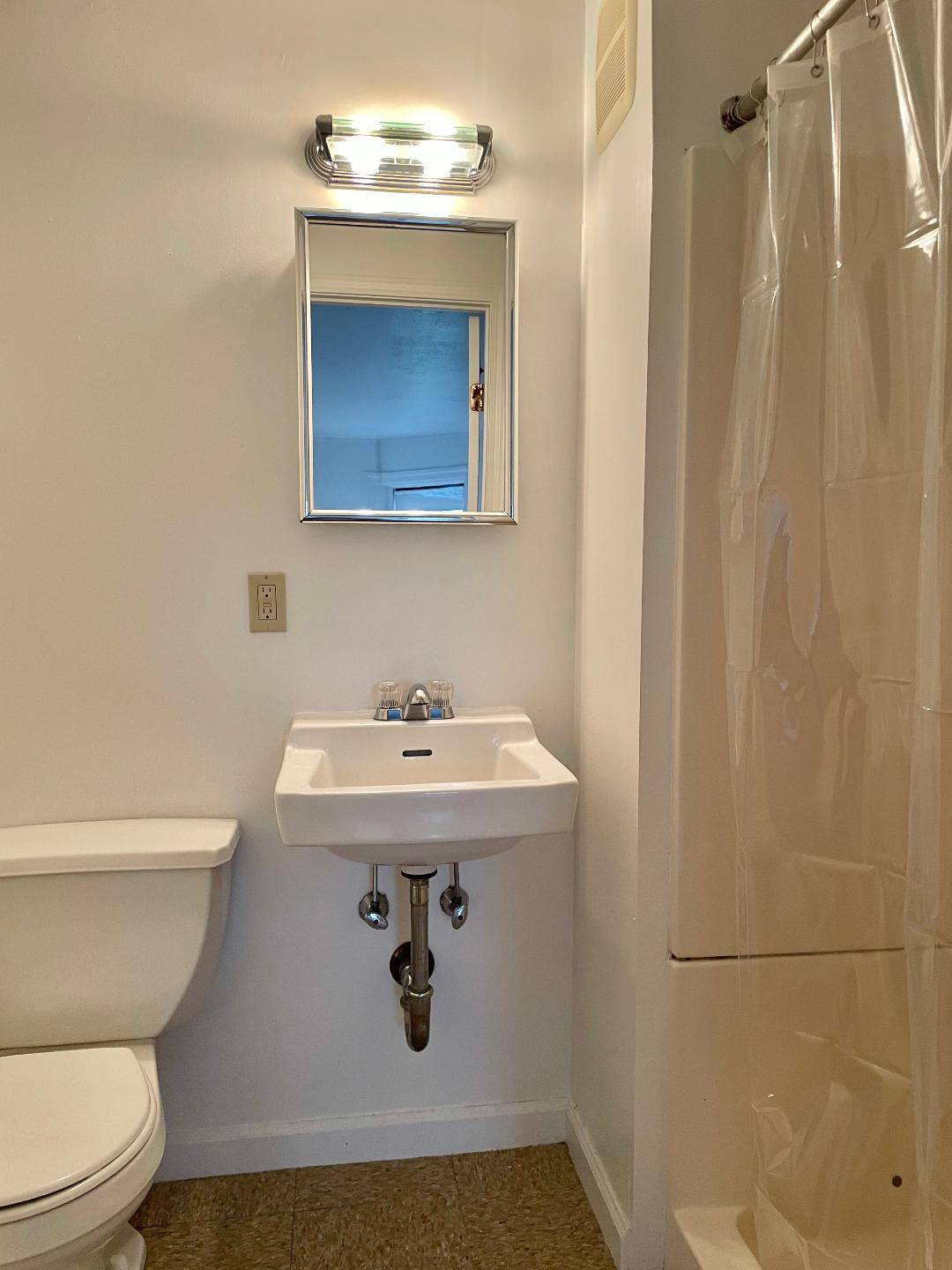 1061 Beacon St, Longwood